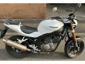 HYOSUNG GT250 / COMET