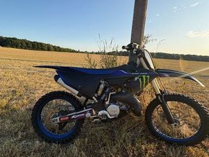 125 YZ