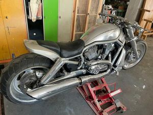 HARLEY DAVIDSON V ROD