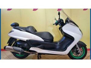 VENDO YAMAHA MAJESTY 400 (2004 - 08) USATA A ROMA (CODICE 9863417) - MOTO.IT