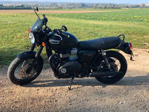 TRIUMPH BONNEVILLE T100