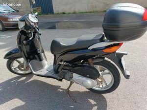 SCOOTER HONDA 125 SH