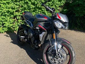 TRIUMPH STREET TRIPLE R 2022