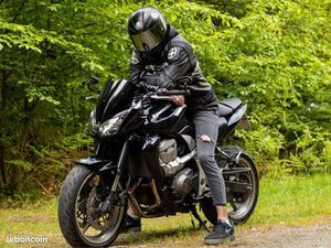 KAWASAKI Z750 NOIRE