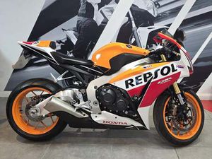 2015 HONDA CBR1000RR FIREBLADE FOR SALE IN PETERBOROUGH