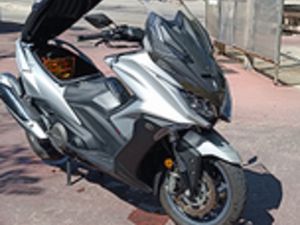 KYMCO AK 550