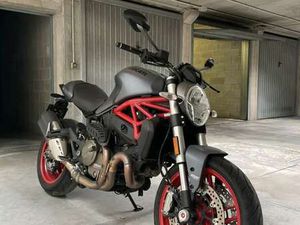 DUCATI MONSTER 821 DUST GREY