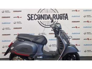 VENDO VESPA GTS 300 SUPER SPORT HPE (2021 - 22) USATA A LUCCA (CODICE 9863900) - MOTO.IT
