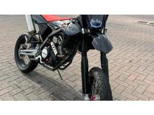 MOTARD 125 PERFORMANCE 4T (2020)