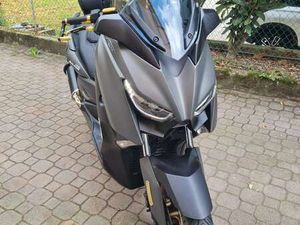 YAMAHA X-MAX 125 TECH MAX NERO
