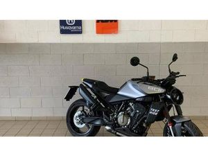 VENDO HUSQVARNA VITPILEN 801 L (2025) USATA A ROMA (CODICE 9863296) - MOTO.IT