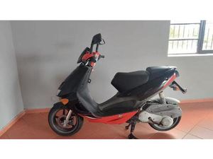 VENDO APRILIA SR 125 CAT (2000 - 02) USATA A SAN LUCIDO (CODICE 9862952) - MOTO.IT