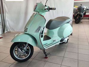 VESPA GTS 300 ABS VERDE