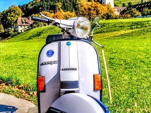 VESPA P 200 E PX SONDERMODELL LUNA DEL MARE TÜV NEU.