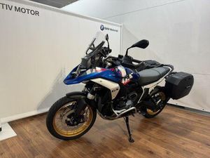 VENDO BMW R 1300 GS (2023 - 25) USATA A GAGLIANICO (CODICE 9863970) - MOTO.IT