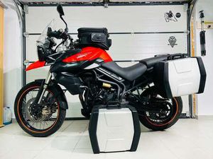TRIUMPH TIGER 800