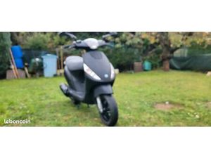 PIAGGIO ZIP NOIRE