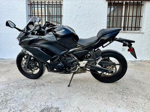 KAWASAKI - NINJA 650