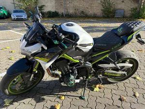 KAWASAKI Z 900