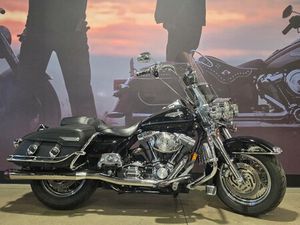 2006 HARLEY-DAVIDSON® ROAD KING® CLASSIC VIVID BLACK