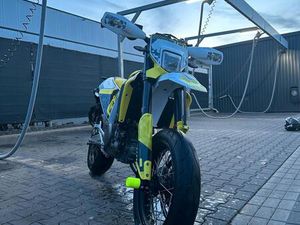 HUSQVARNA 701 SUPERMOTO 2022