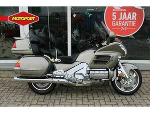 HONDA GL 1800 GOLDWING ZWART