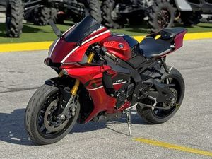 2018 YAMAHA YZF-R1 R1