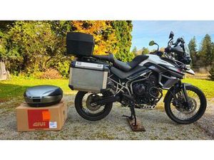 TRIUMPH TIGER 800 XCX, TOP AUSSTATTUNG