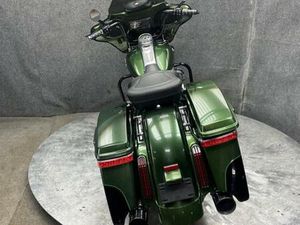 HARLEY DAVIDSON - SCREAMIN EAGLE FLHRSE