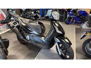 VENDO PIAGGIO BEVERLY 350 SPORTTOURING IE ABS (2011 - 17) USATA A ERBA (CODICE 9864378) - MOTO.IT