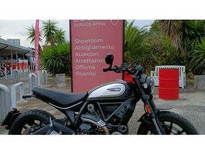 VENDO DUCATI SCRAMBLER 800 ICON DARK (2021 - 22) USATA A ROMA (CODICE 9864821) - MOTO.IT