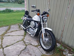 XL 883 H SPORTSTER HUGGER