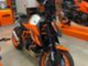 SUPER DUKE R