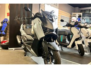 YAMAHA X-MAX 125 2025