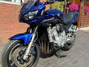 YAMAHA FZS1000 FAZER