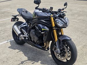 TRIUMPH SPEED TRIPLE 1200 RS 2025