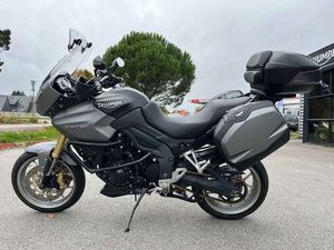 TRIUMPH TIGER 1050