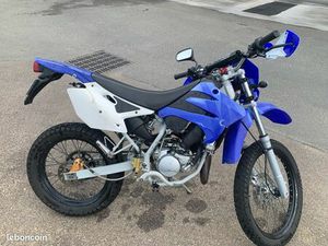 MOTO 50 CC À BOÎTE