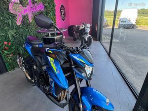 SUZUKI GSX-S 750 GARANTIE 12 MOIS ECHAPPEMENT YOSHIMURA REPRISE ET FINANCEMEMENT POSSIBLE