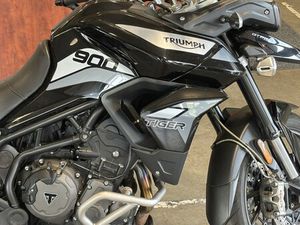 TRIUMPH TIGER 900 GT PRO SAPPHIRE BLACK 2020