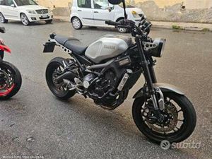 YAMAHA XSR 900 XSR900 ABS ARROW - 2020