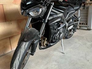 STREET TRIPLE RS 765