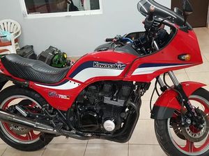 KAWASAKI GPZ750 UT - MINT NEW PARTS