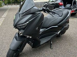 YAMAHA X-MAX 300 TECH