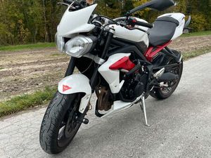 TRIUMPH STREET TRIPLE 675 R - VENTE URGENTE