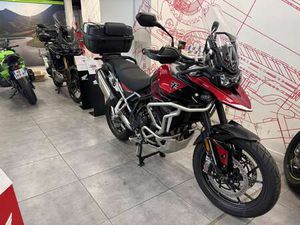 TRIUMPH TIGER 900