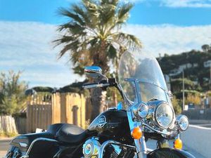 HARLEY DAVIDSON ROAD KING