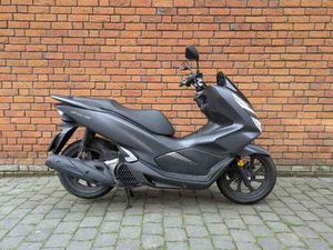 HONDA PCX 125 ZWART