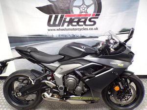 TRIUMPH DAYTONA 660 660 CC