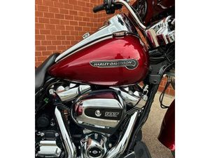 2017 HARLEY-DAVIDSON® FLRT - FREEWHEELER®